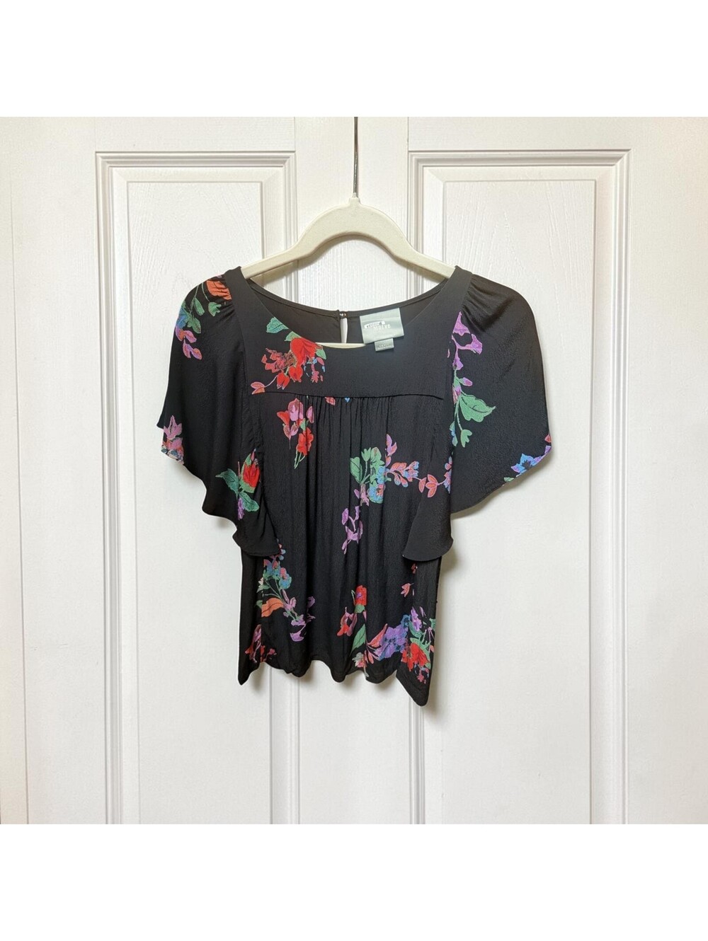 MAEVE ANTHROPOLOGIE BLACK FLORAL FLUTTER SLEEVE 100% VISCOSE BLOUSE | SIZE S